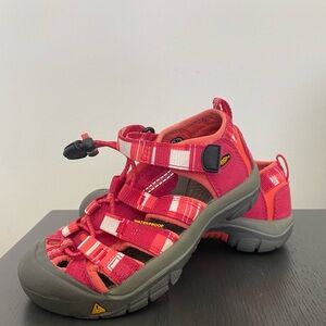 Keen Kids Size 11 Waterproof Sandal Shoes - Newport H2